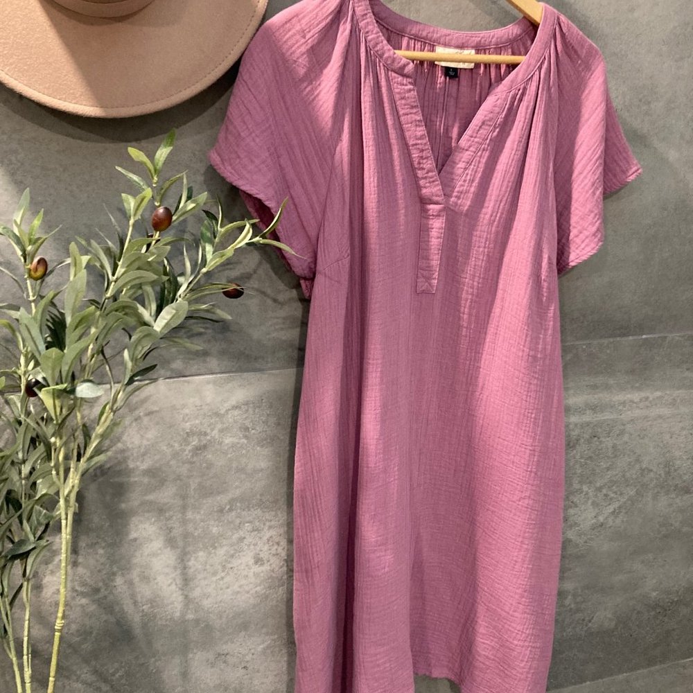 Super adorable summer dress with pockets ~~universal threads !!size large